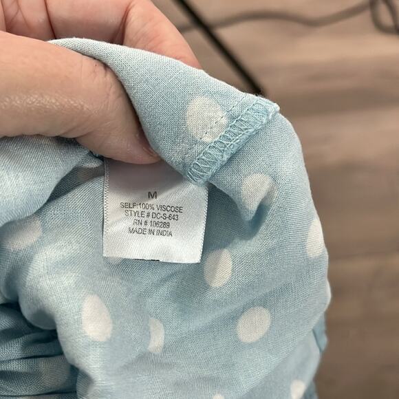 Francesca’s Blue and White Polka Dot Strappy Babydoll Top Size Medium - Picture 6 of 8